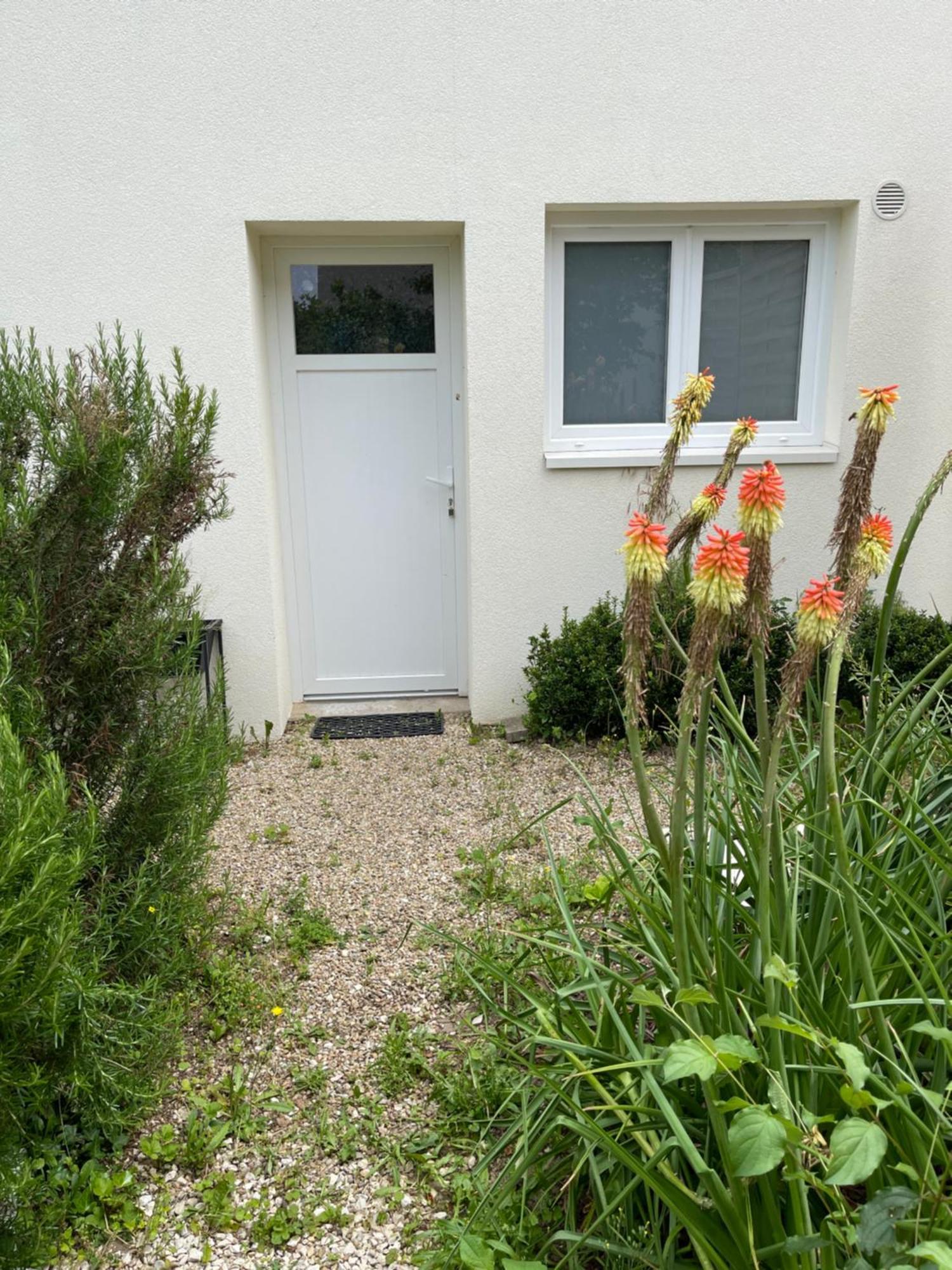 Beau Studio Equipe - Calme Et Confortable Bourg-en-Bresse Exteriér fotografie